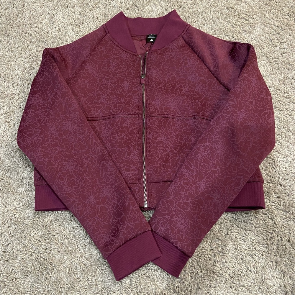 Balance Athletica Crop Bomber